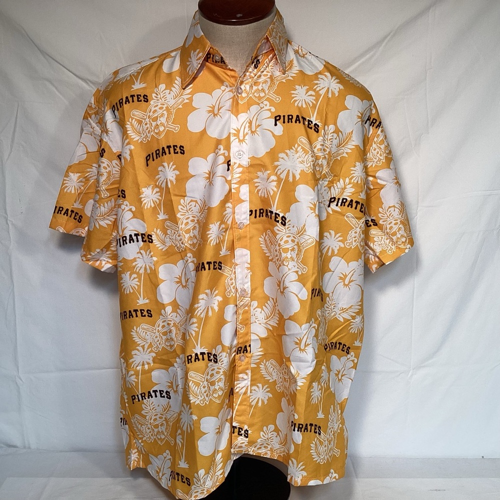 MLB Pittsburgh Pirates Baseball Hawaiian Button Up Shirt Men’s size XL